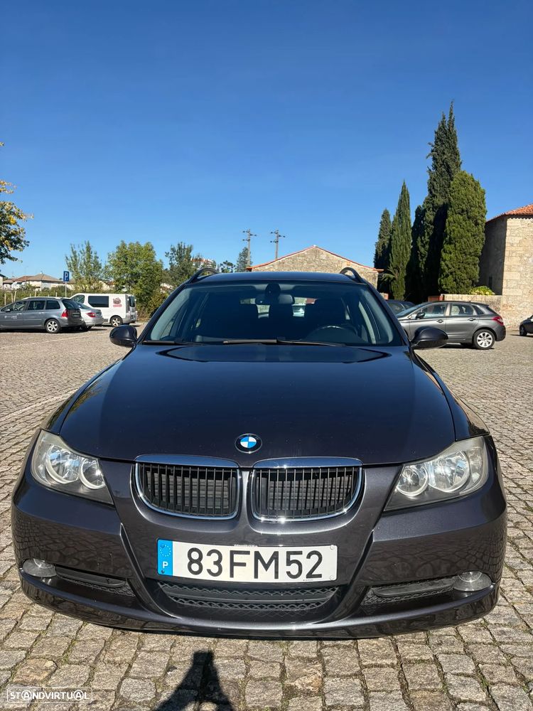 BMW 320 d Sport - 1