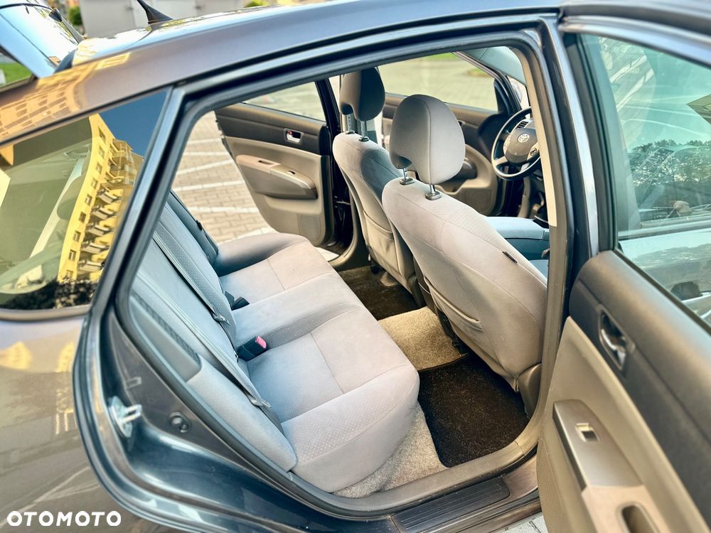 Toyota Prius 1.5 VVT-i Sol - 8