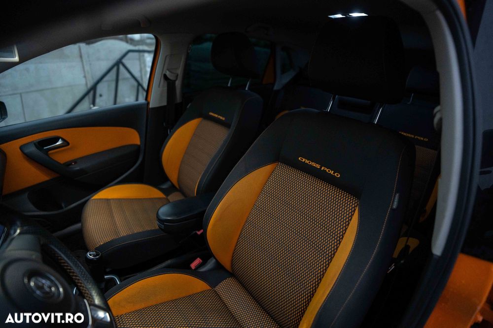 Volkswagen Polo 1.6 TDI Cross - 13