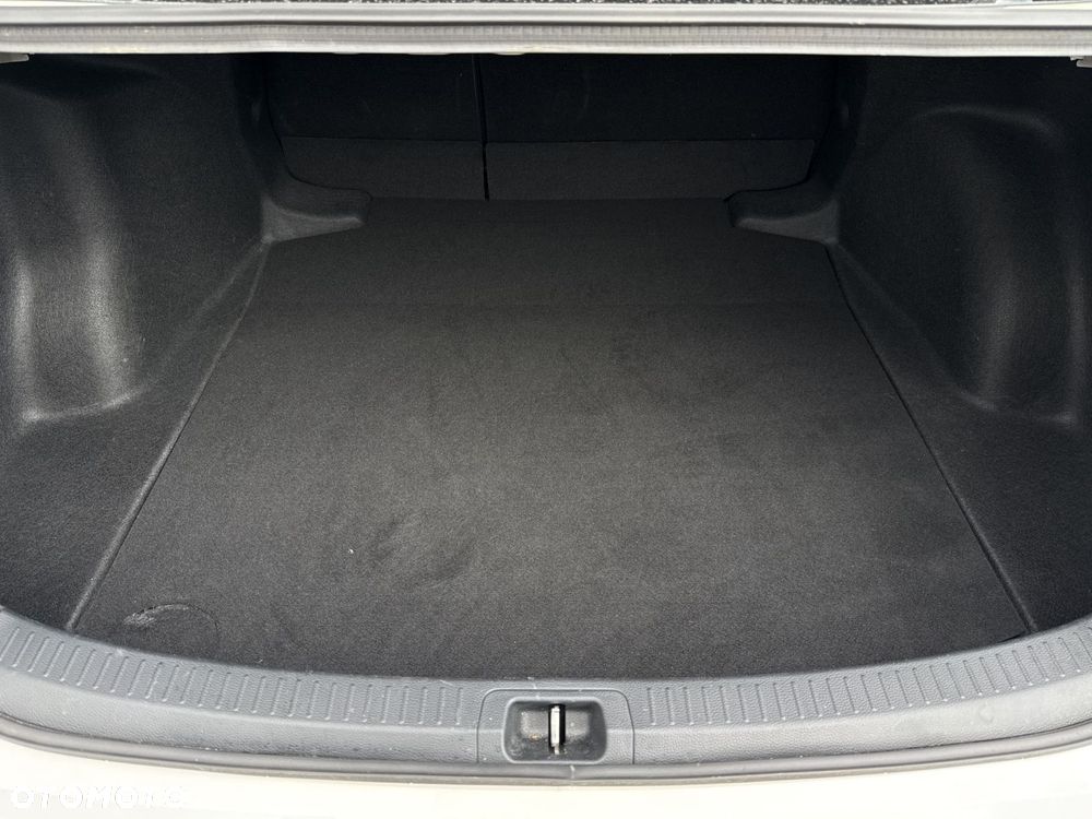 Toyota Corolla 1.8 Hybrid Comfort - 7