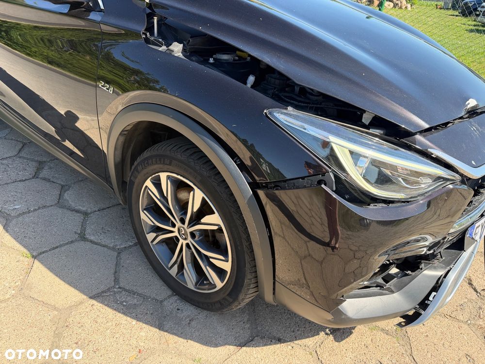 Infiniti QX30 2.2d Premium Tech AWD 7DCT - 12