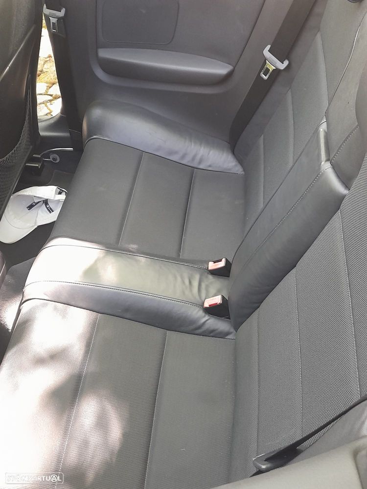 Audi A4 Cabrio 2.0 TDI S-line - 11