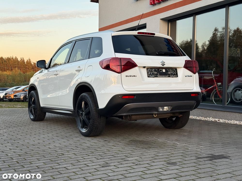 Suzuki Vitara - 11