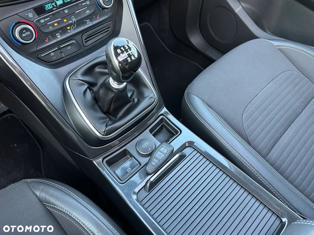 Ford Kuga 2.0 TDCi 4WD Titanium Plus - 29