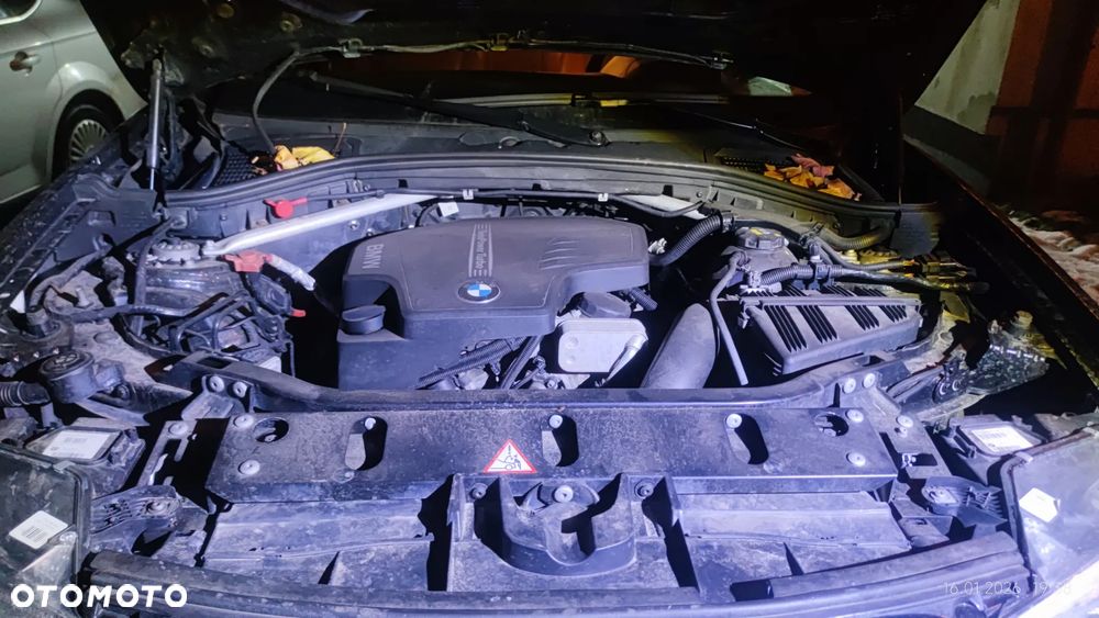 BMW X3 28i xDrive - 24