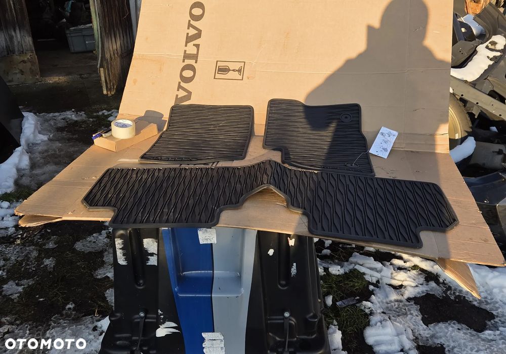 KOMPLET DYWANIKÓW GUMOWYCH OPEL AMPERA-E 42333258 - 2