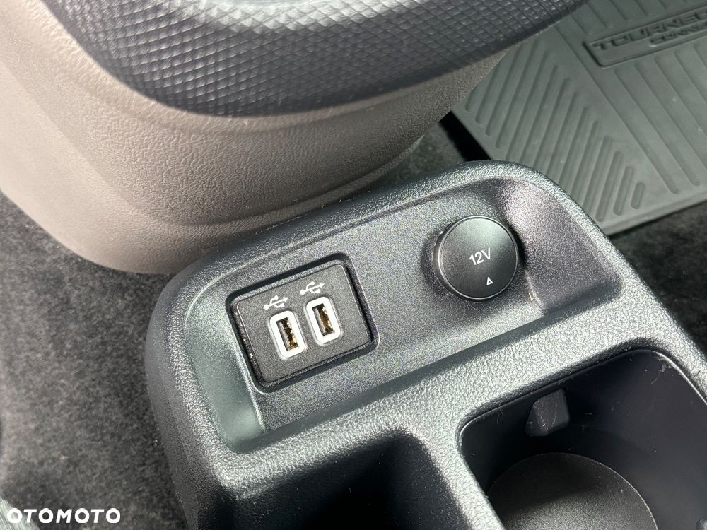 Ford Transit Connect - 21