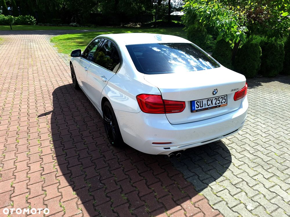BMW Seria 3 320i Luxury Line - 4