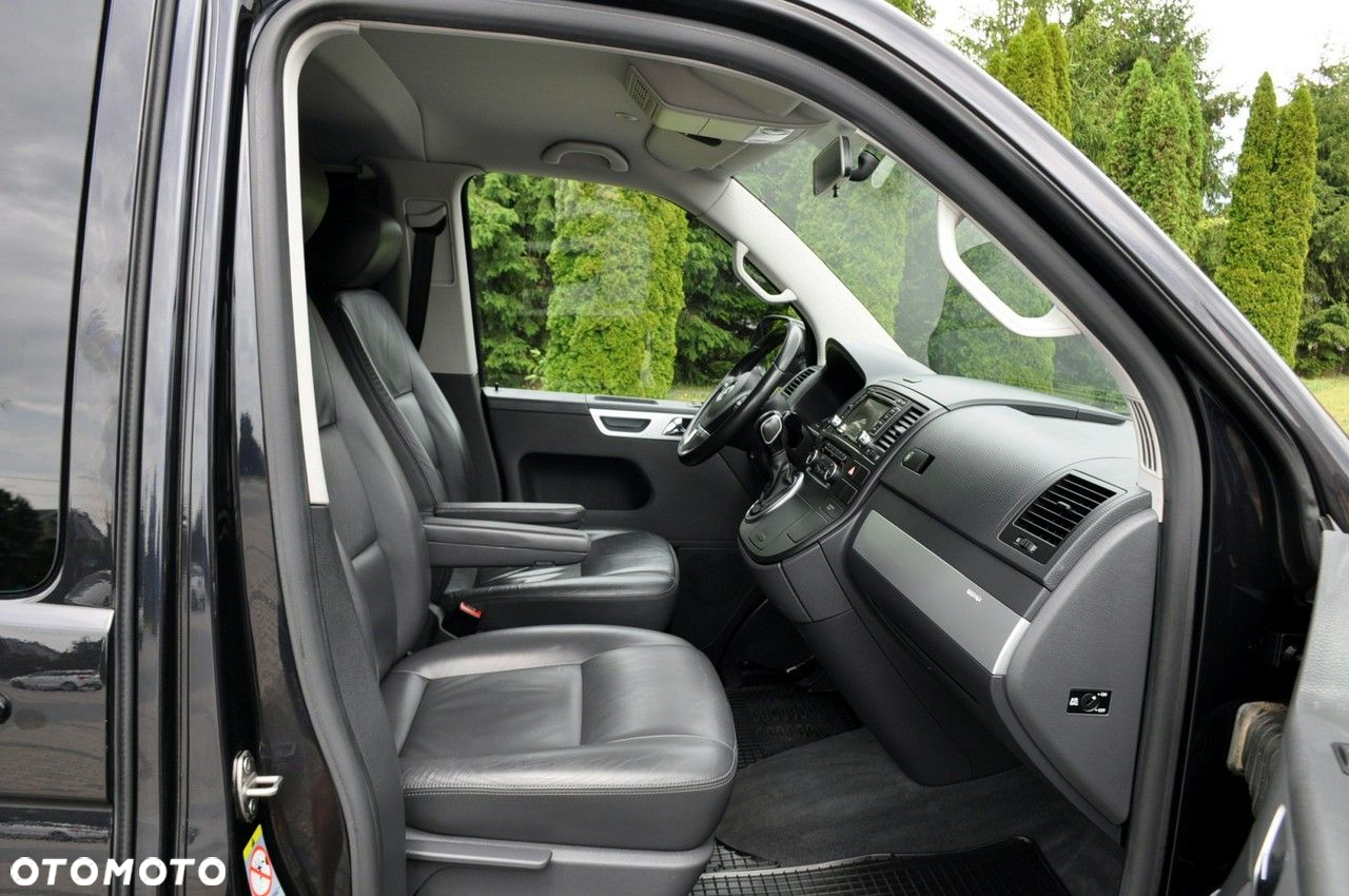 Volkswagen Multivan - 17