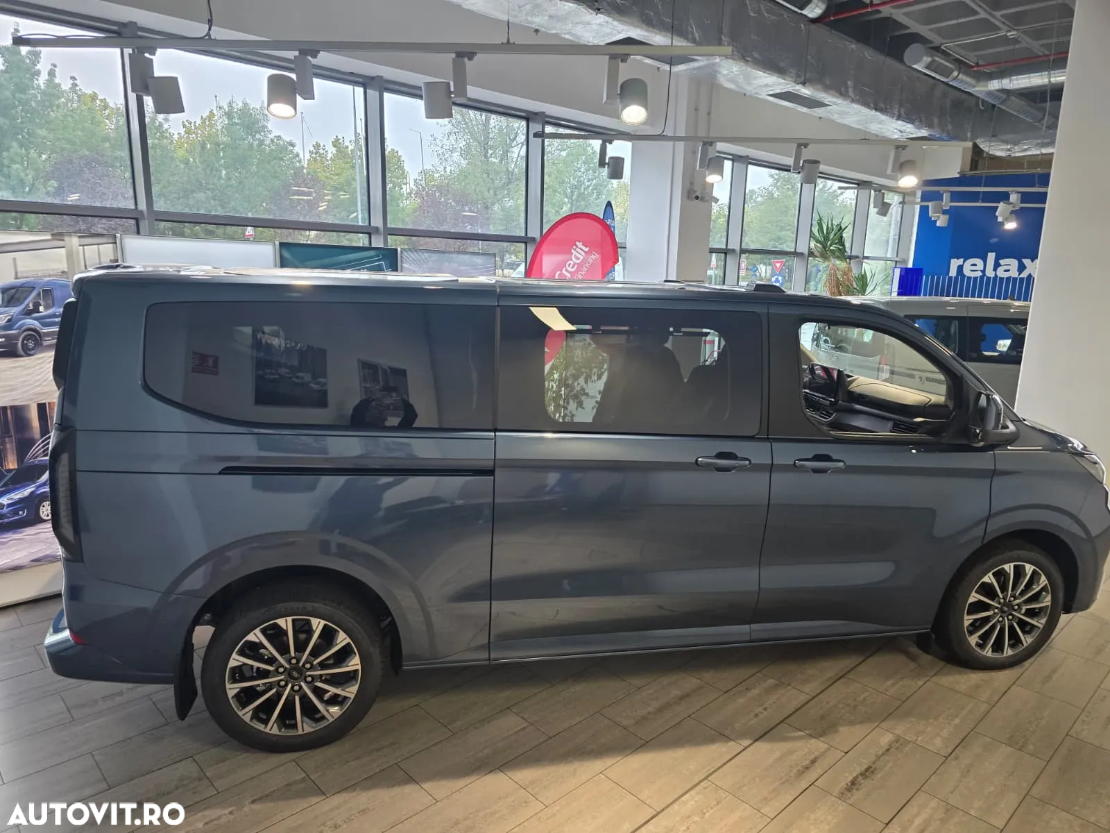 Ford Tourneo Custom Bus 320L 2.0 EcoBlue 136 CP 8AT L2H1 FWD Titanium - 5