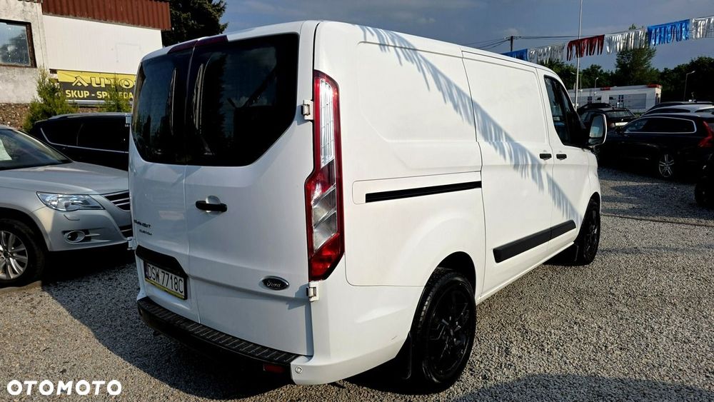 Ford Transit Custom - 13