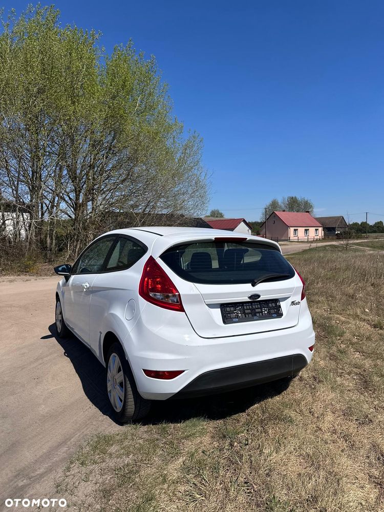 Ford Fiesta 1.25 Ambiente EU5 - 5