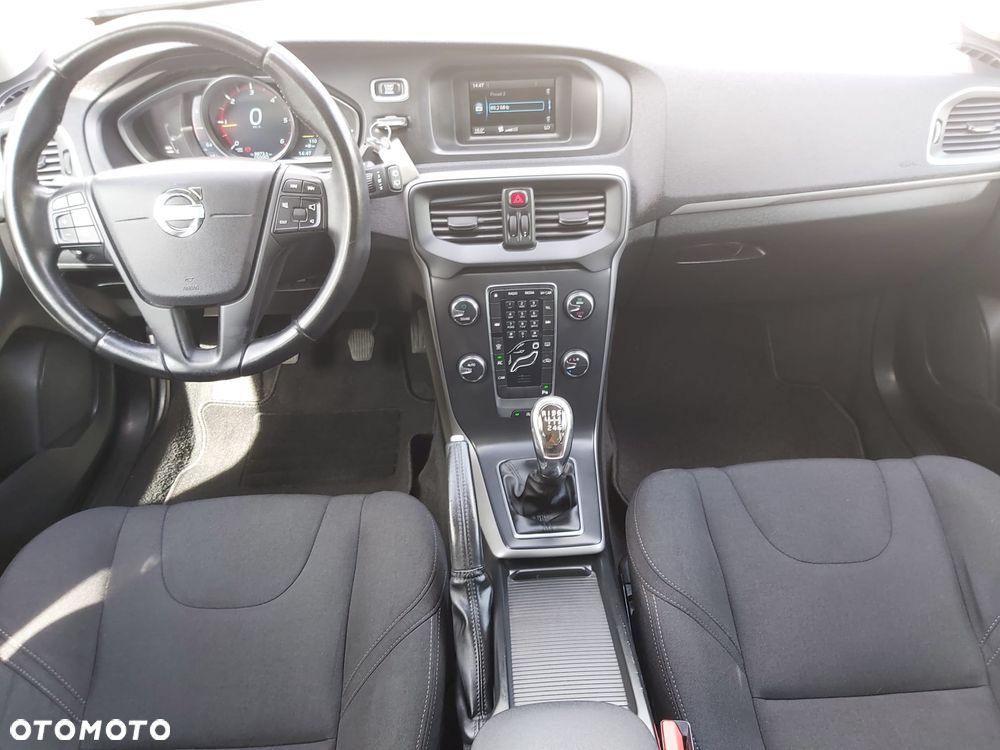 Volvo V40 D2 You - 26