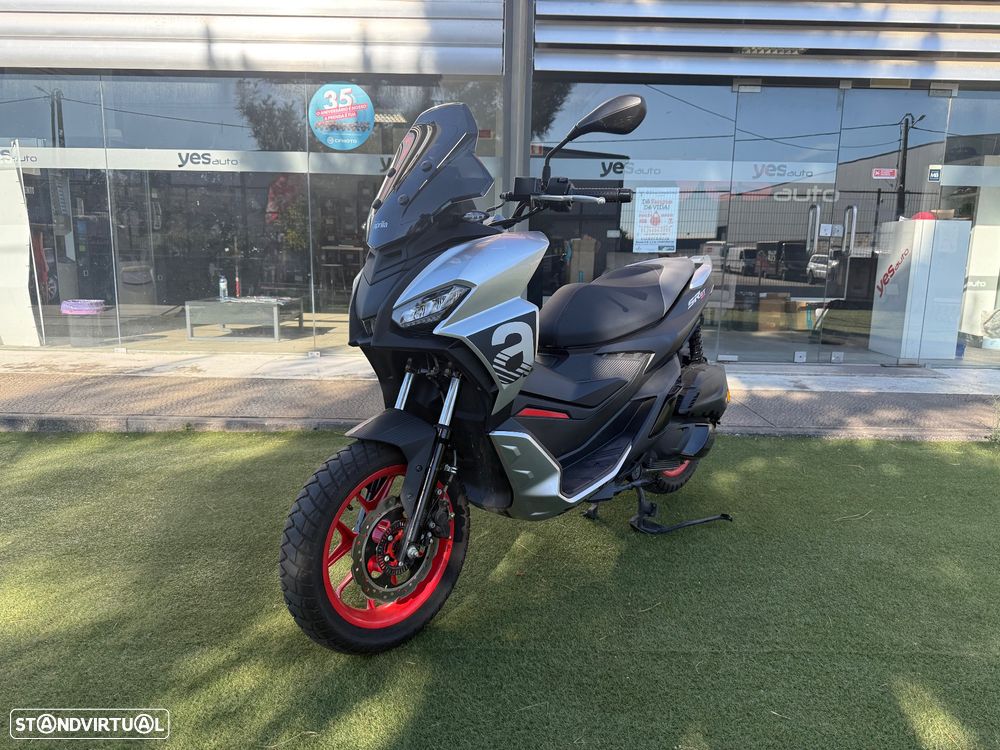 Aprilia SR GT 125 - 1