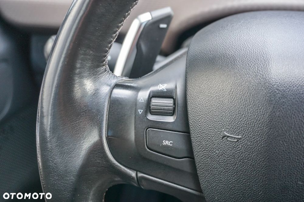 Peugeot 2008 e-HDi FAP 92 ETG6 STOP & START Allure - 12