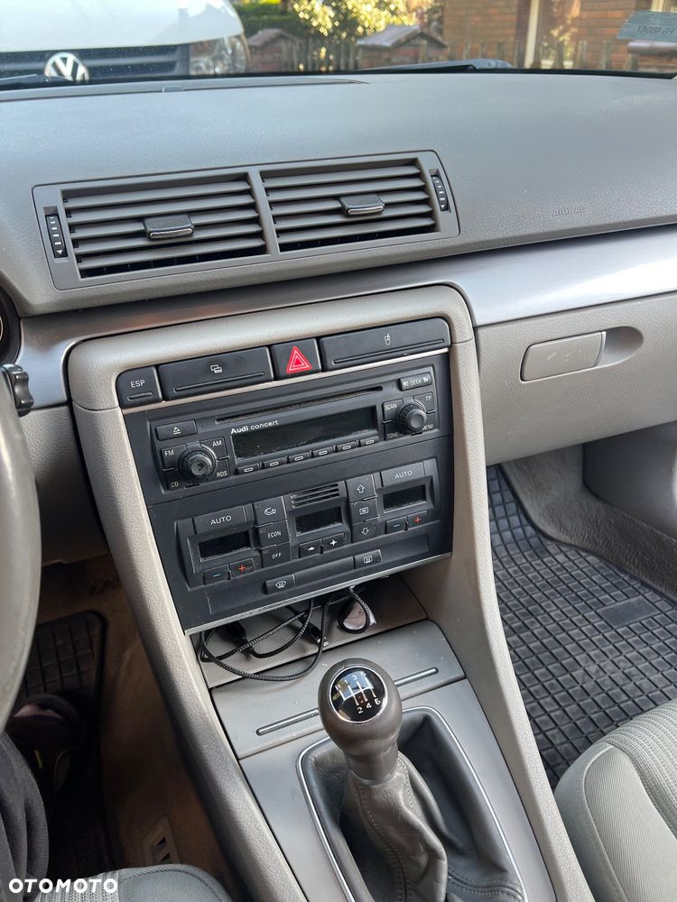 Audi A4 Avant 2.0 TDI - 6