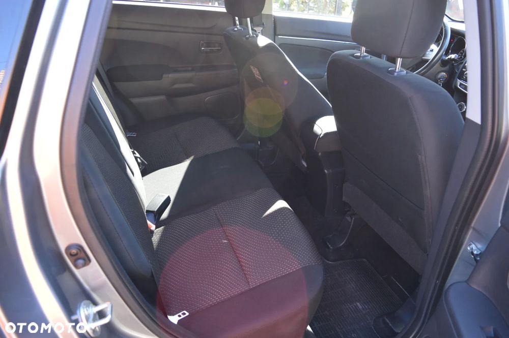 Mitsubishi ASX 1.8 DID Invite 4WD - 27