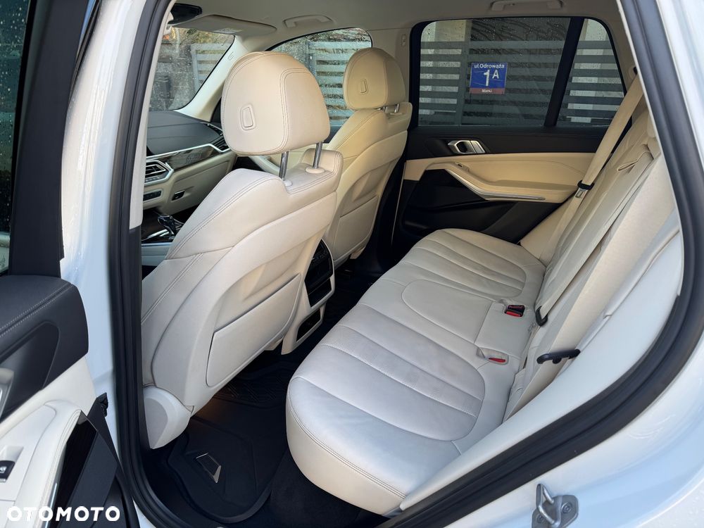 BMW X5 xDrive30d mHEV - 19