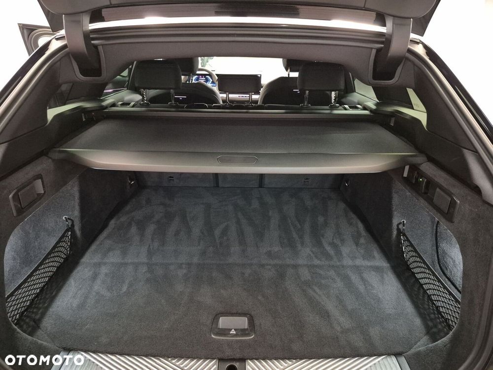 BMW Seria 5 540d xDrive mHEV M Sport - 19