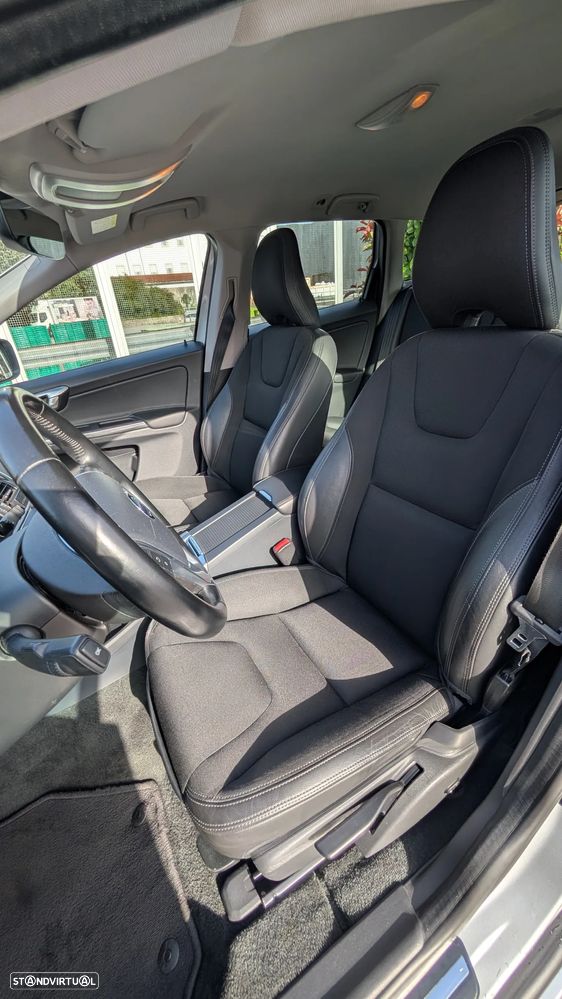 Volvo XC 60 D4 Geartronic Momentum - 12