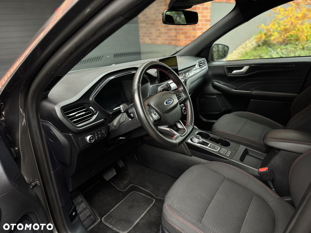 Ford Kuga - 24