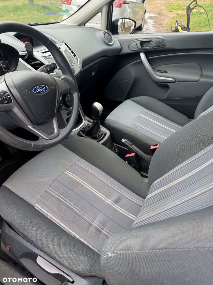 Ford Fiesta - 7