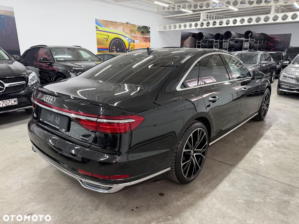 Audi A8 - 8
