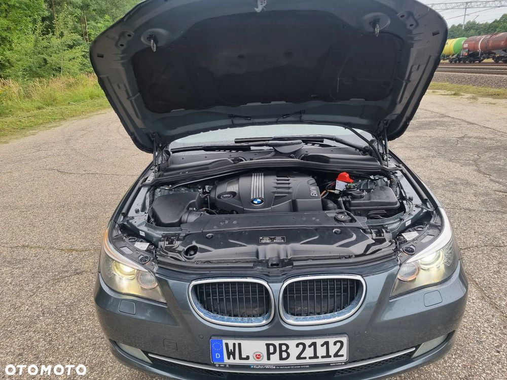 BMW Seria 5 520d Special Edition - 32