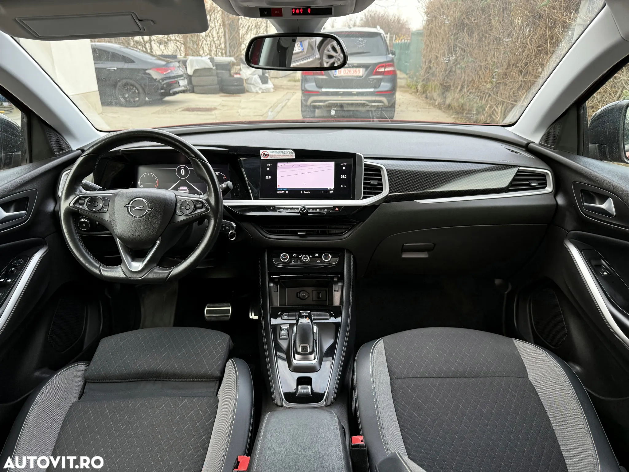 Opel Grandland X 1.2 Turbo START/STOP AT8 GS Line - 11