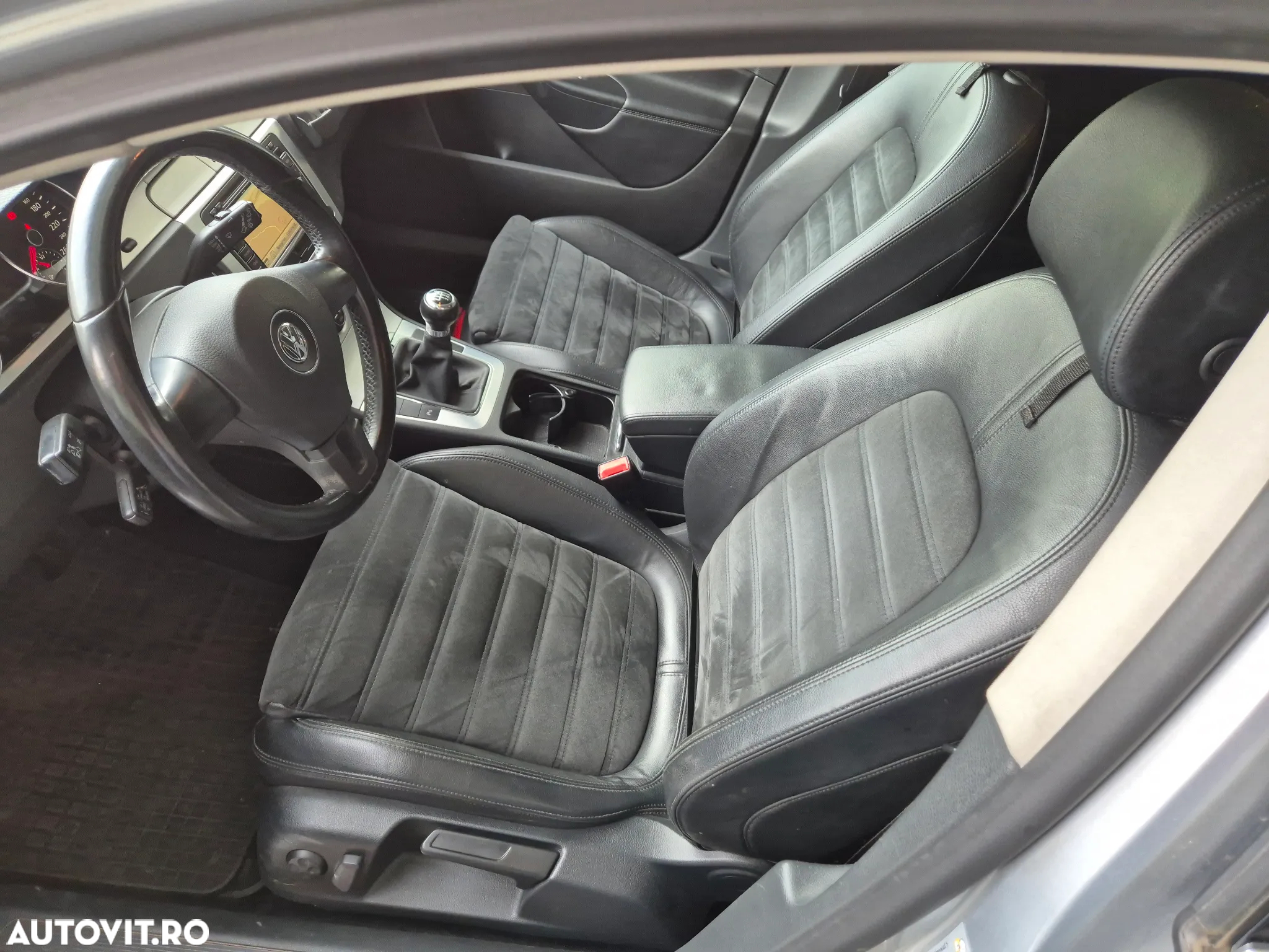 Volkswagen Passat Variant 2.0 TDI Highline DPF - 19