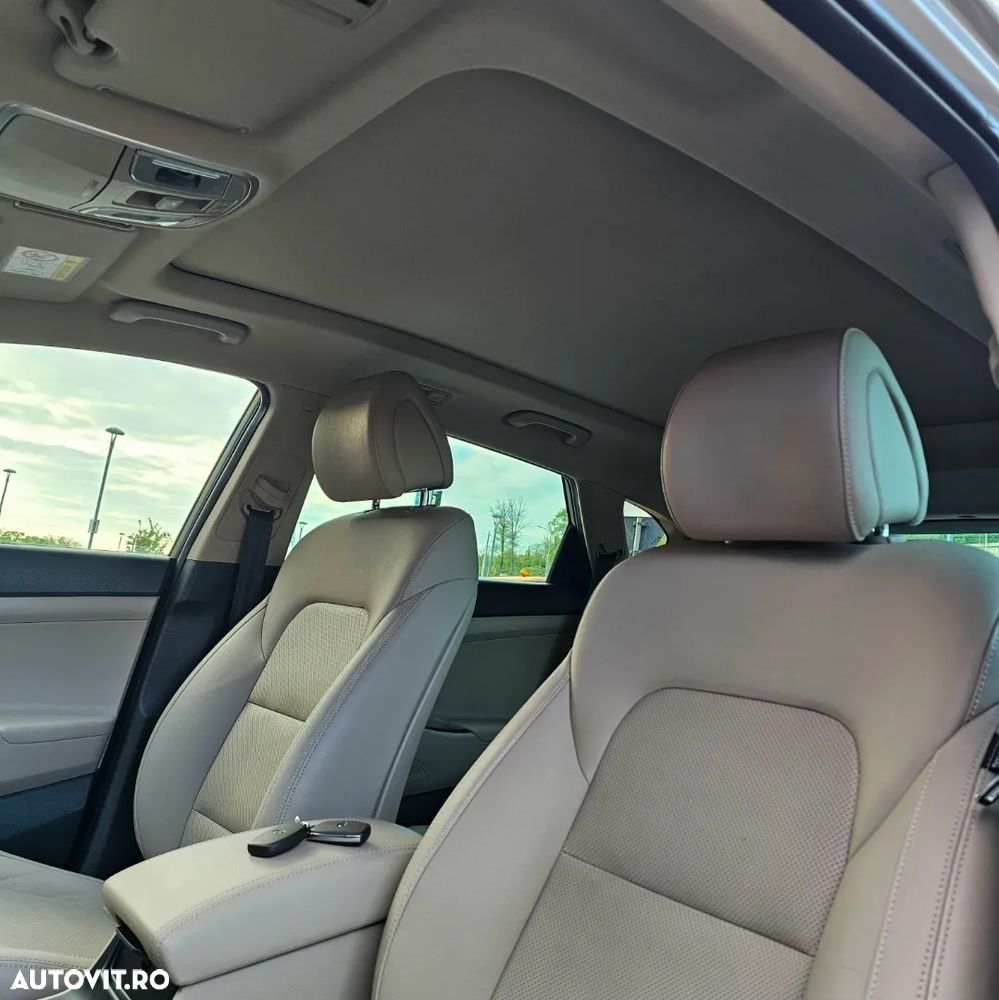 Hyundai Tucson 2.0 CRDI 4WD Automatik Advantage - 25