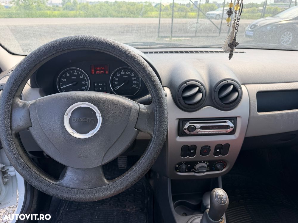 Dacia Logan Express 1.4 MPI - 9