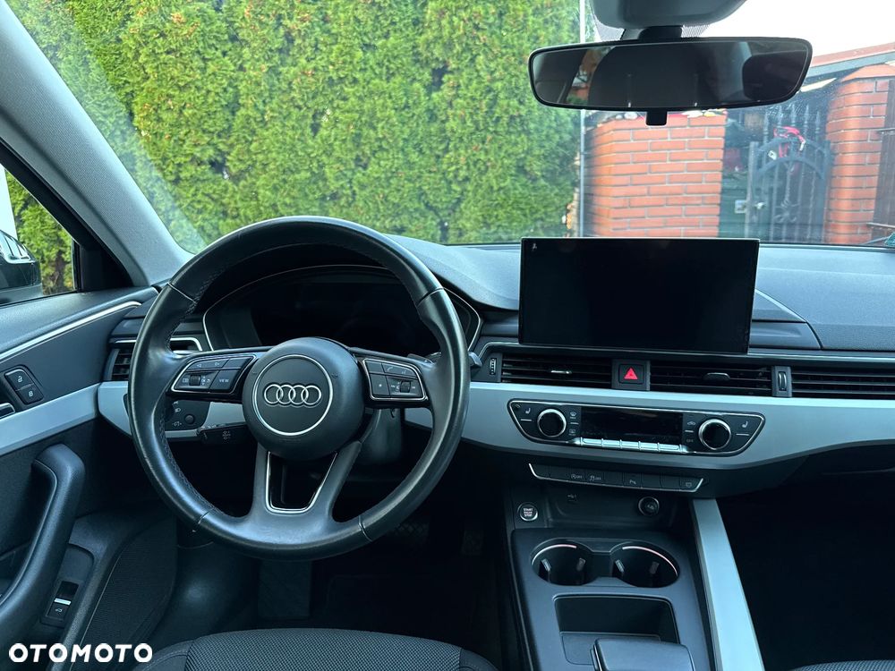 Audi A4 Limousine - 14