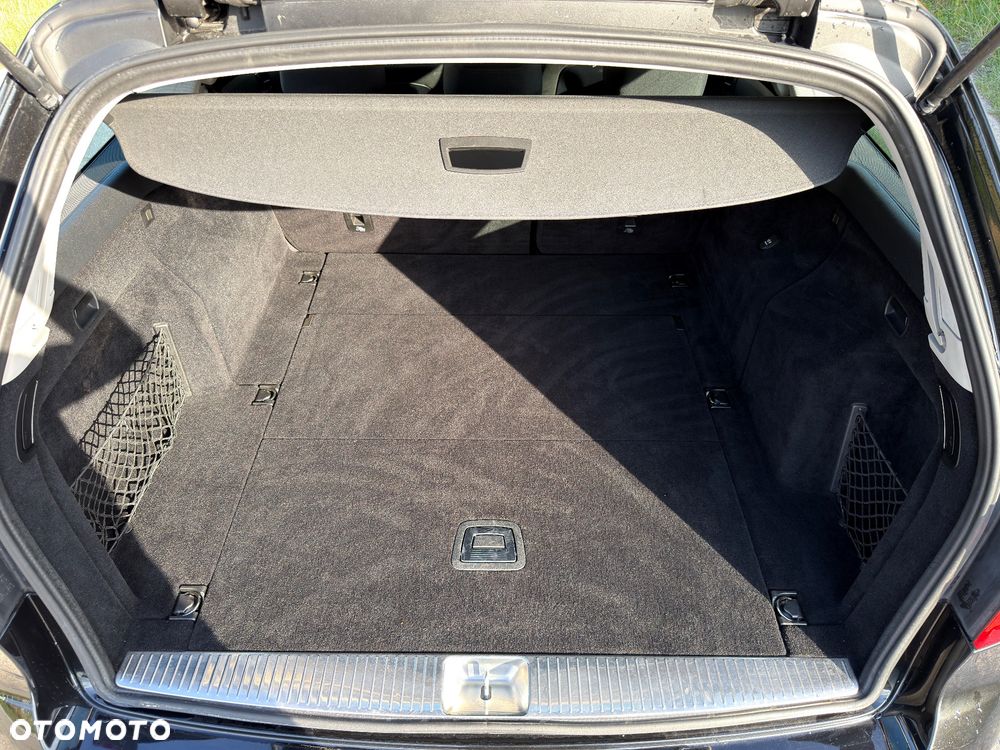 Mercedes-Benz Klasa E 220 CDI DPF BlueEFFICIENCY Automatik Elegance - 26