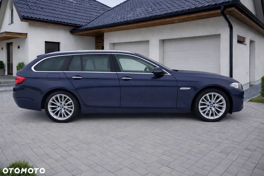 BMW Seria 5 525d Luxury Line - 4