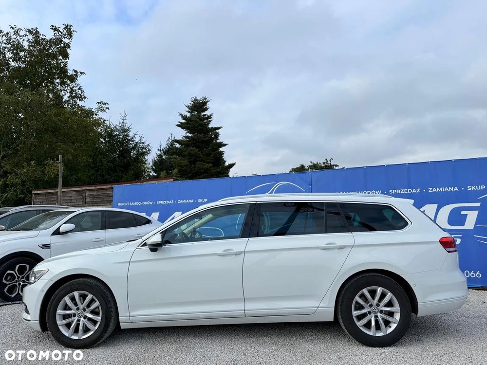 Volkswagen Passat Variant 1.6 TDI SCR DSG - 9