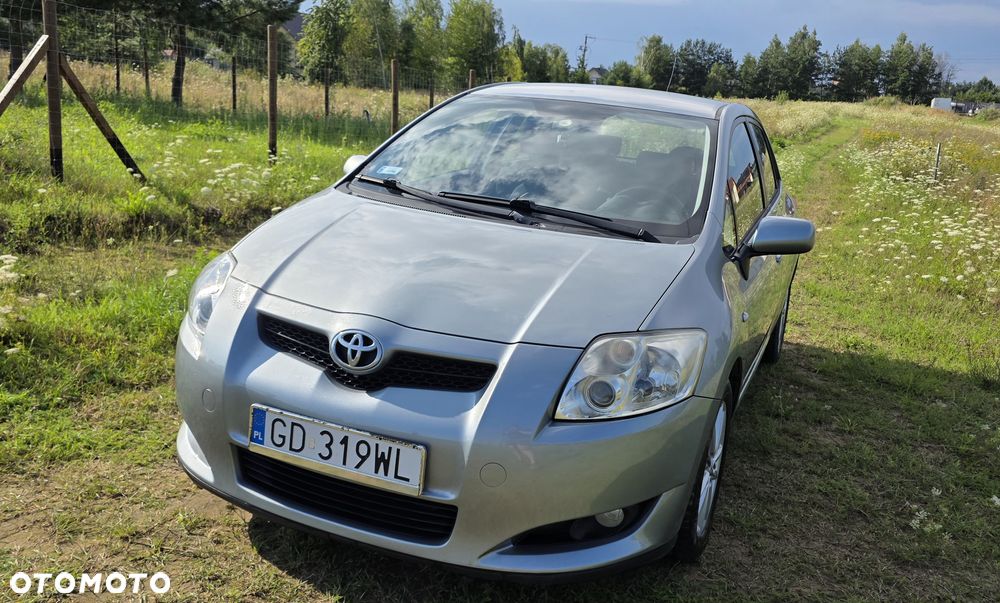 Toyota Auris 1.6 VVT-i Sol - 1
