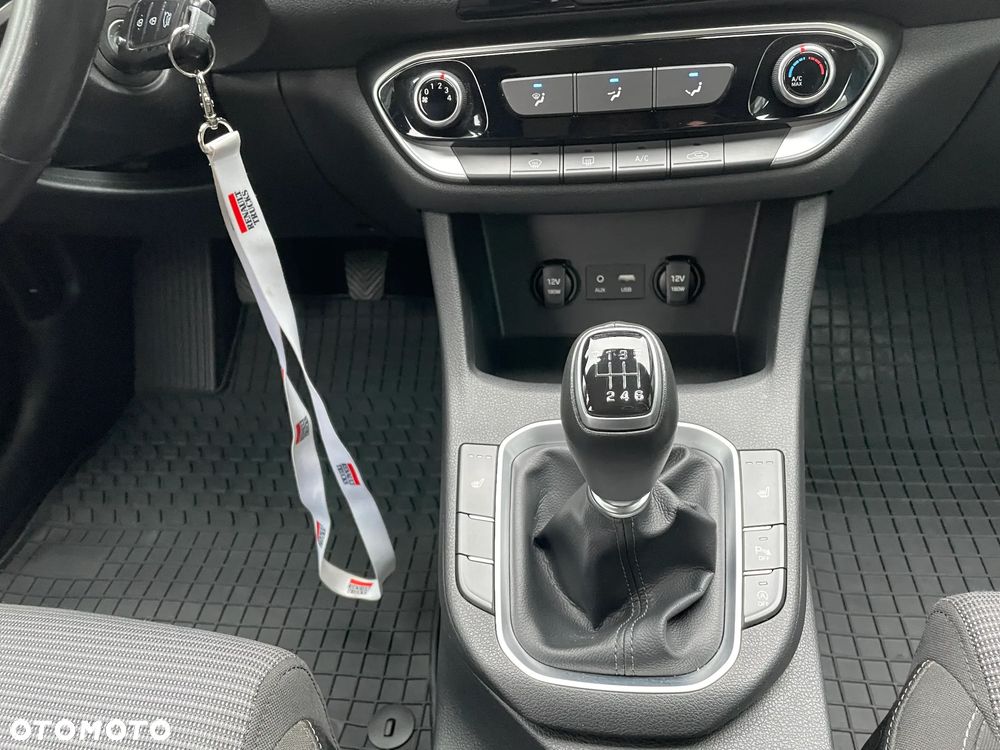 Hyundai i30 1.0 T-GDI Family - 31