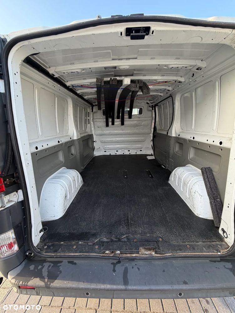 Renault TRAFIC - 4