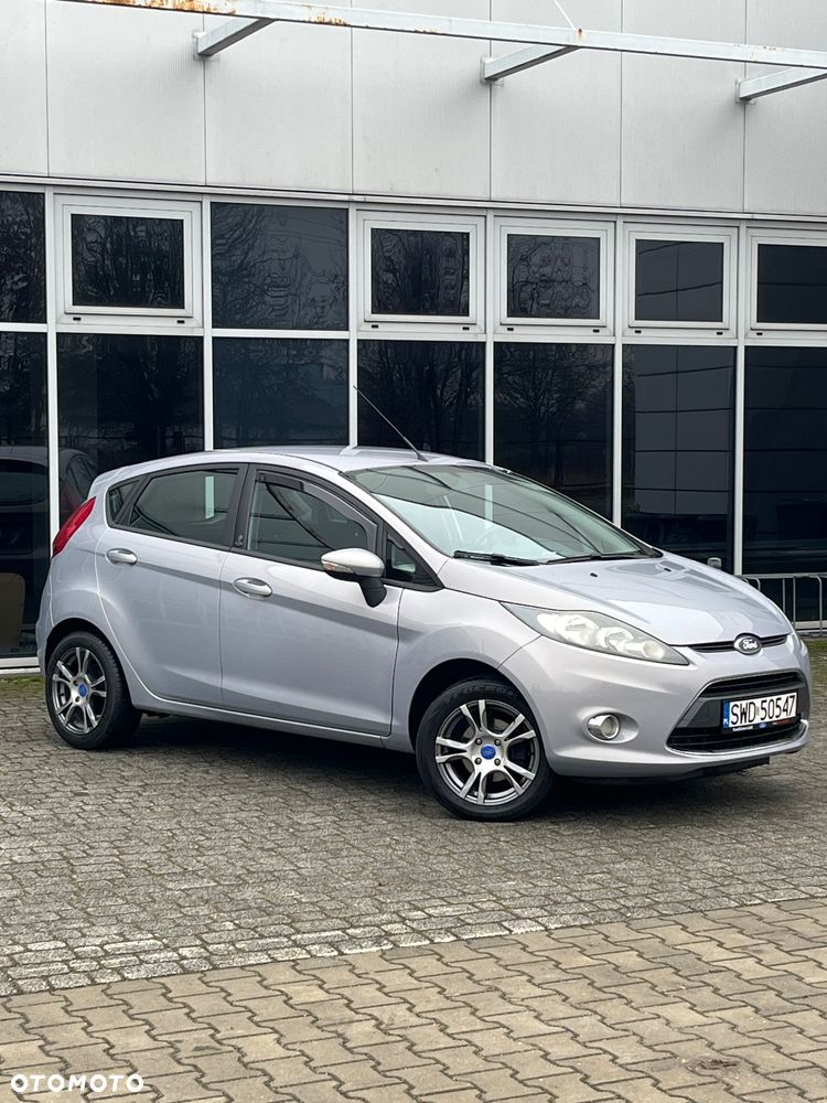Ford Fiesta 1.4 Autom Champions Edition - 15