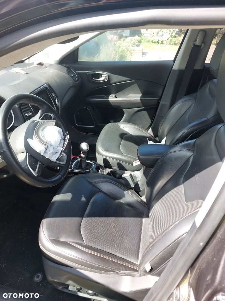 Jeep Compass 2.0 MJD Limited 4WD S&S - 33