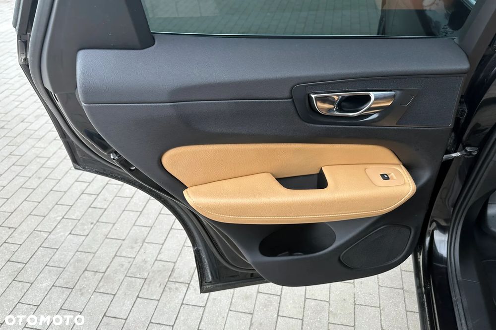 Volvo XC 60 D4 Inscription - 31