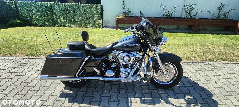 Harley-Davidson Touring Street Glide - 2