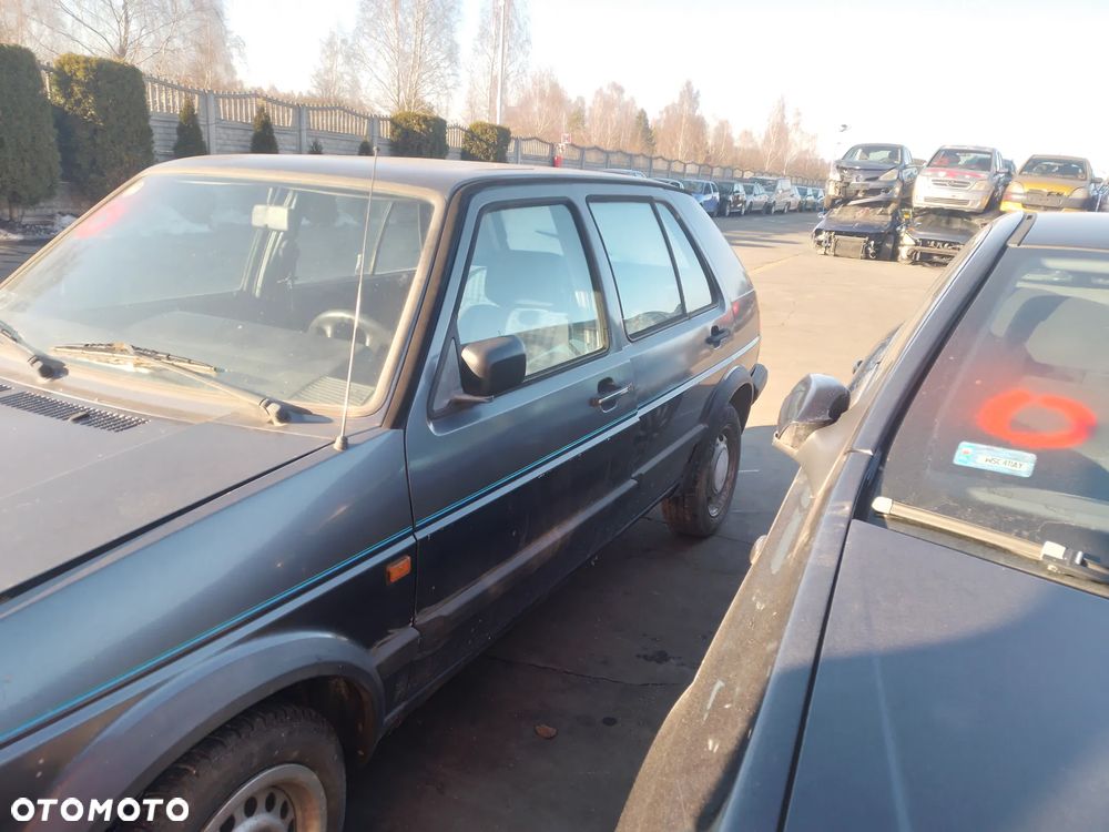 VW GOLF II  1.6 PN    ATRAPA GRILL   LA7U - 8
