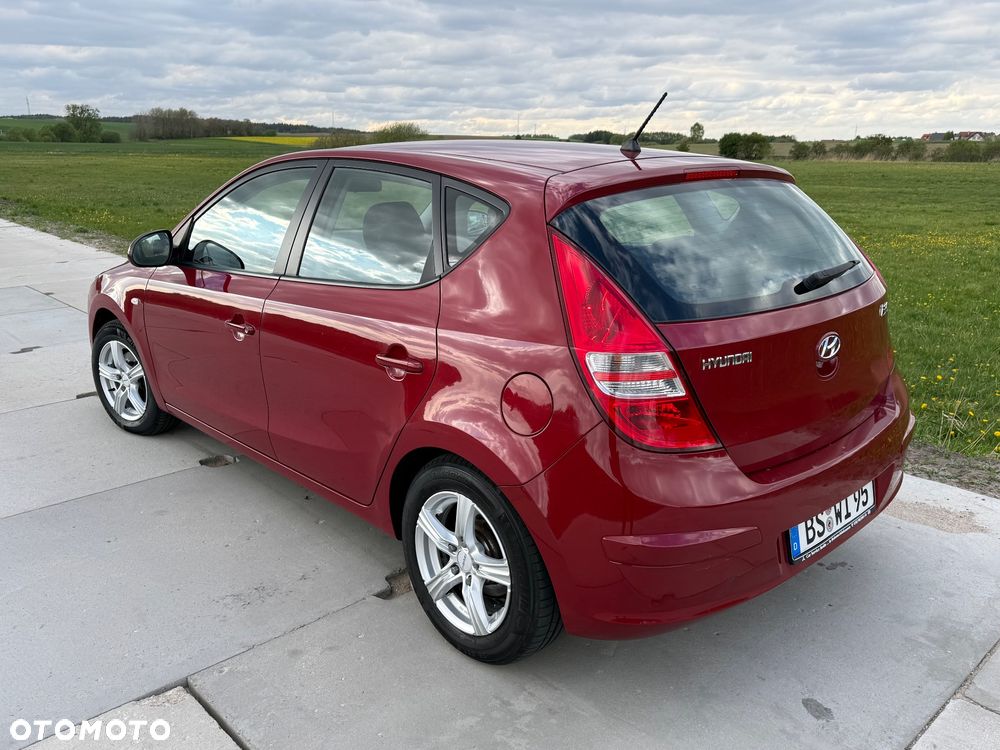 Hyundai i30 1.4 Base - 9
