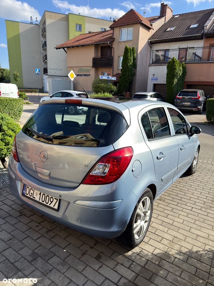 Opel Corsa 1.4 16V Silverline Easytronic - 3