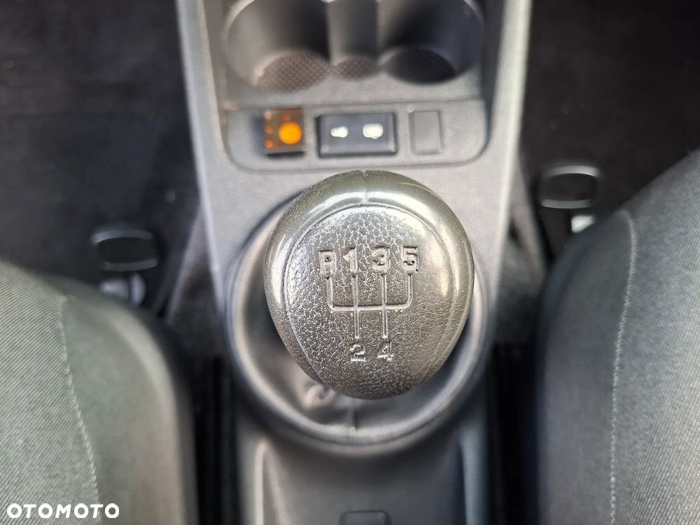 Skoda Fabia 1.2 HTP - 17