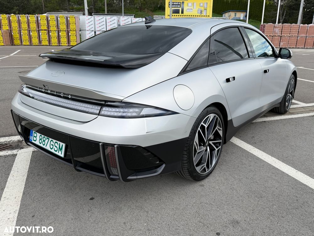Hyundai IONIQ 6 - 5