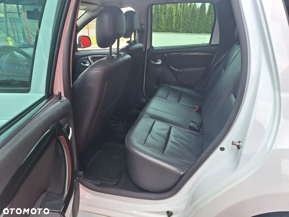 Dacia Duster 1.6 - 9