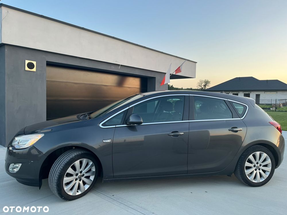 Opel Astra 1.4 T Cosmo - 2